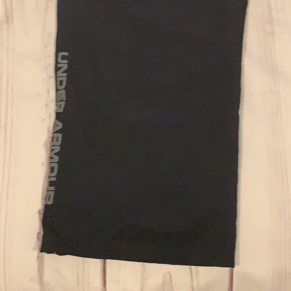 Under Armour Pants with a knit Size X-large - Picture 9 of 9